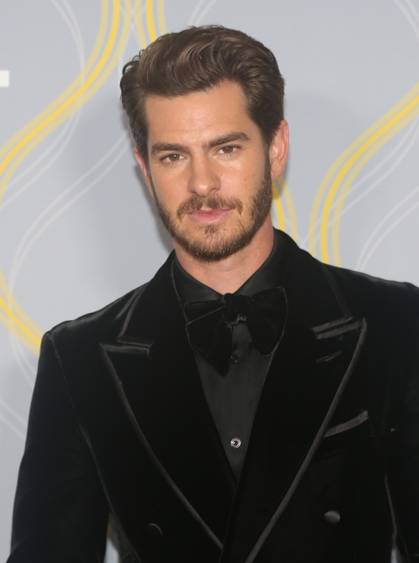 Photos: Broadway Stars Align on the 2022 Tony Awards Red Carpet Image