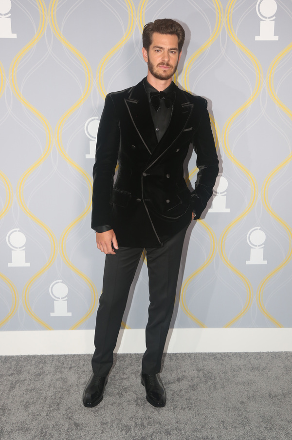 Photos: Broadway Stars Align on the 2022 Tony Awards Red Carpet Image