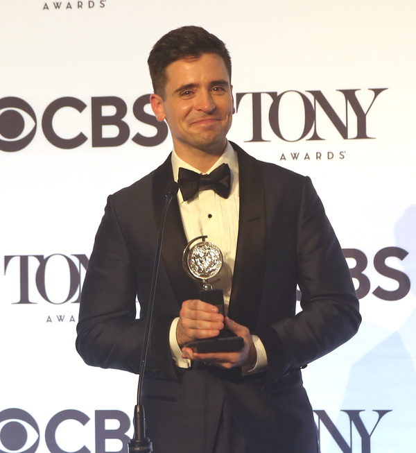 Photos: Backstage with the Winners at the 2022 Tony Awards Image