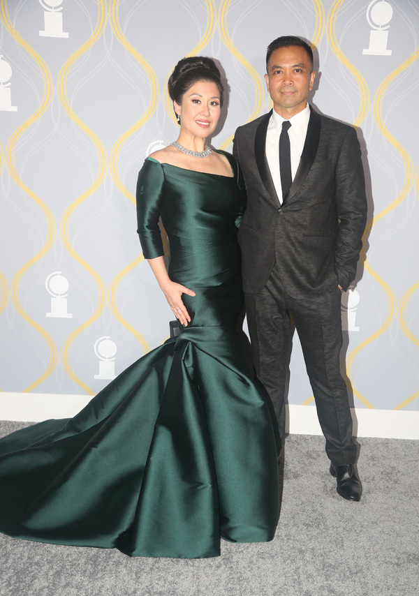 Photos: Broadway Stars Align on the 2022 Tony Awards Red Carpet Image