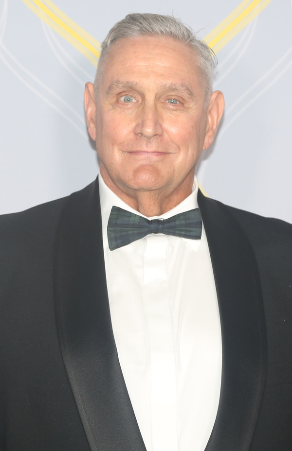 Photos: Broadway Stars Align on the 2022 Tony Awards Red Carpet Image