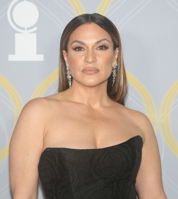 Photos: Broadway Stars Align on the 2022 Tony Awards Red Carpet Image