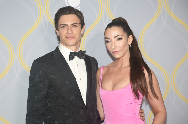 Photos: Broadway Stars Align on the 2022 Tony Awards Red Carpet Image