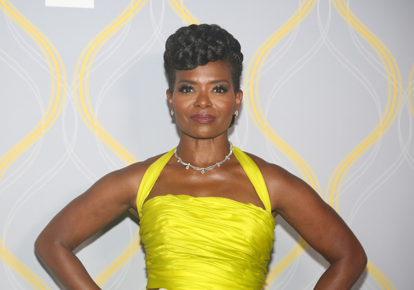 Photos: Broadway Stars Align on the 2022 Tony Awards Red Carpet Image