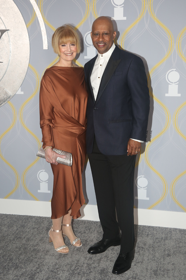 Photos: Broadway Stars Align on the 2022 Tony Awards Red Carpet Image