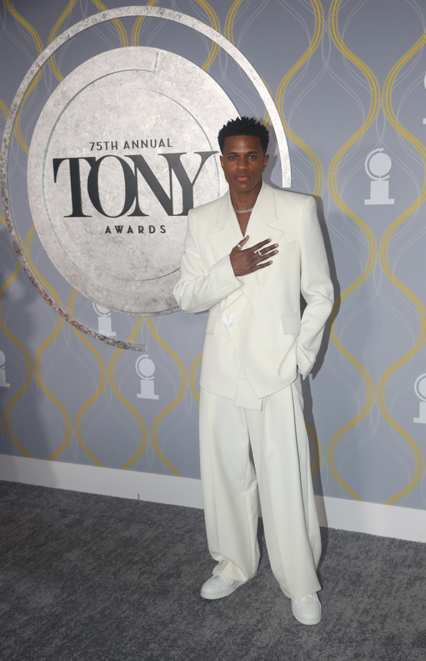 Photos: Broadway Stars Align on the 2022 Tony Awards Red Carpet Image