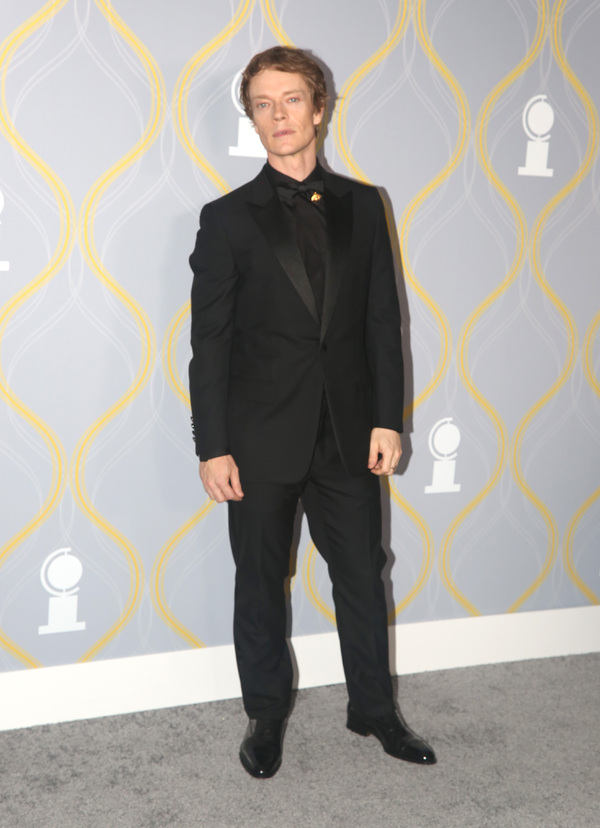 Photos: Broadway Stars Align on the 2022 Tony Awards Red Carpet Image