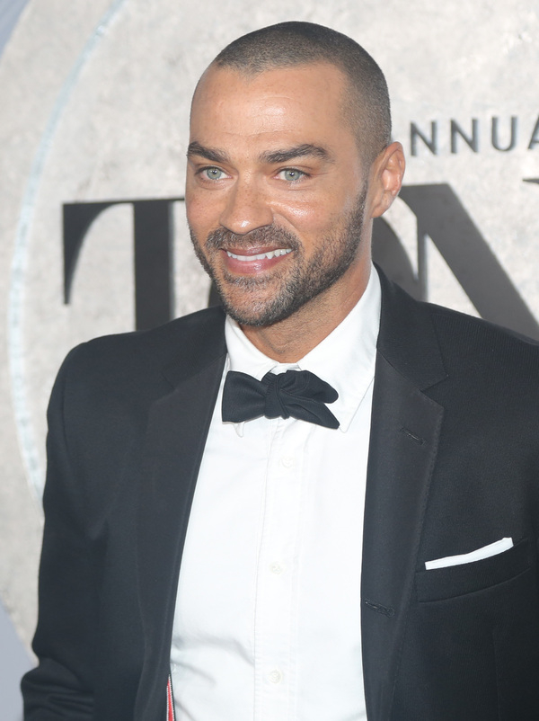 Photos: Broadway Stars Align on the 2022 Tony Awards Red Carpet Image