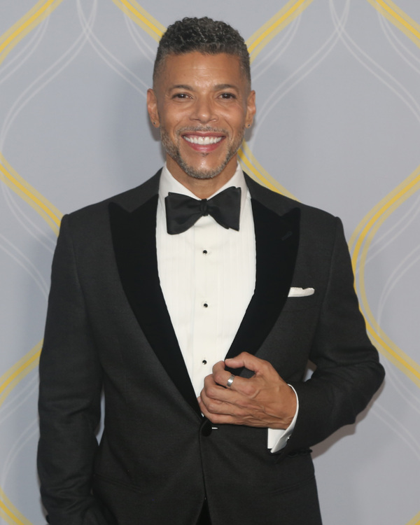 Photos: Broadway Stars Align on the 2022 Tony Awards Red Carpet Image