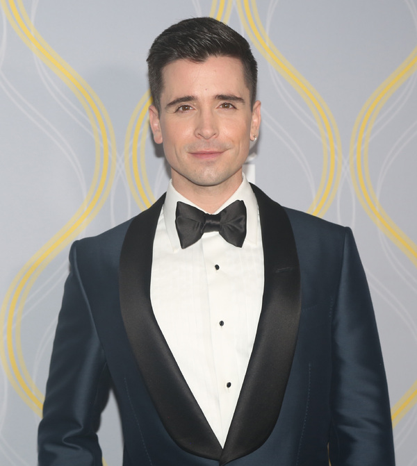 Photos: Broadway Stars Align on the 2022 Tony Awards Red Carpet Image