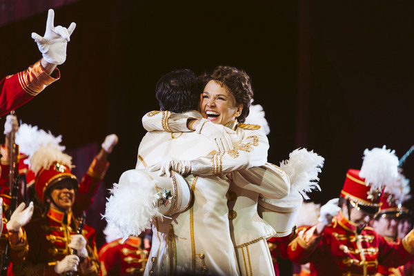 Video/Photos: 'Harold Hill' Understudy Max Clayton Takes His First Star Bow at THE MUSIC MAN Image