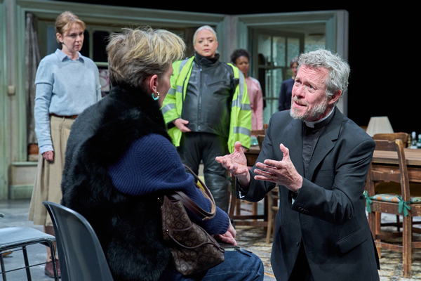 Photos: First Look at THE SOUTHBURY CHILD at Chichester Festival Image