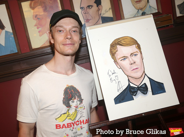 Photos: Alfie Allen Receives Portrait at Sardis Image