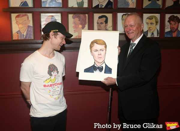 Photos: Alfie Allen Receives Portrait at Sardis Image