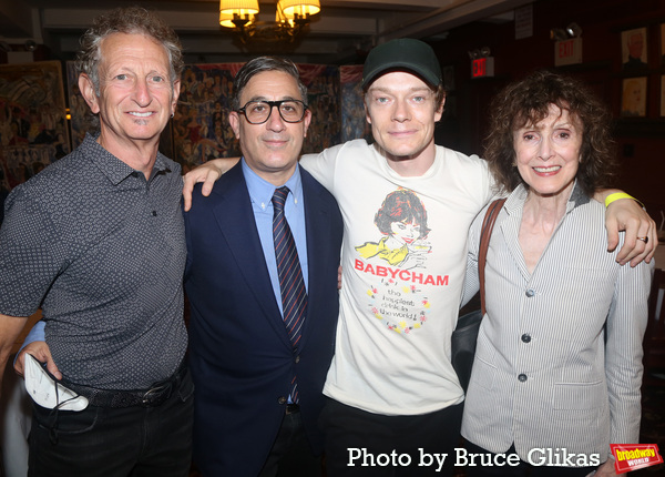 Photos: Alfie Allen Receives Portrait at Sardis Image