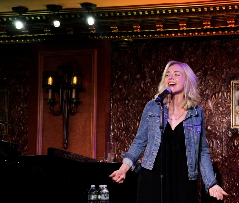 Review: RACHEL BAY JONES Gives Feinstein's/54 Below Crowd A Chill Night Out Image