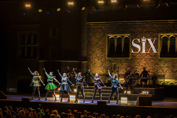 Photos: The Cast of SIX Performs at Hampton Court Palace Image
