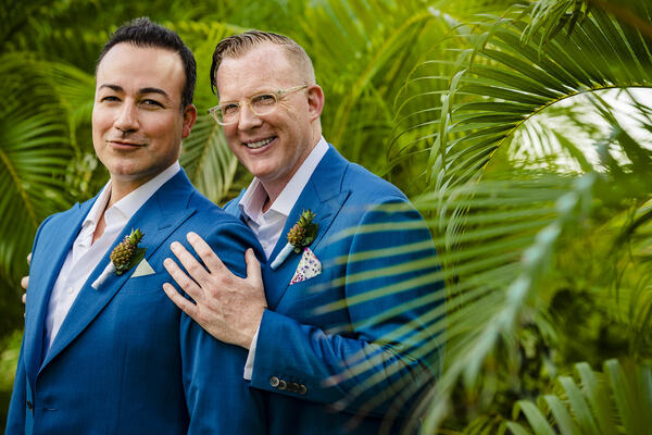 COME FROM AWAY's Caesar Samayoa Marries Christopher Freer  Image