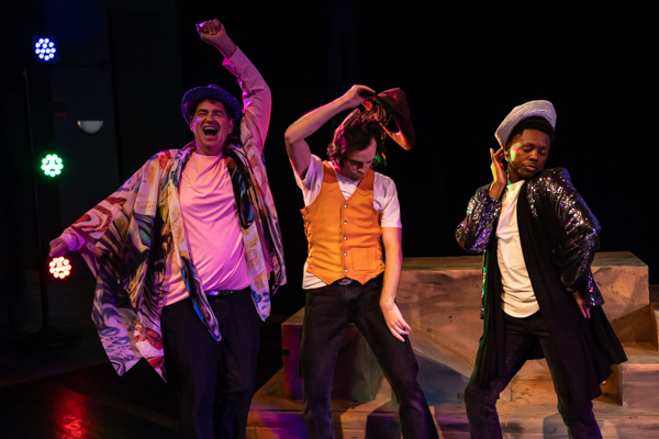 Photos: First look at Evolution Theatre Co's BIRDS OF A FEATHER Image