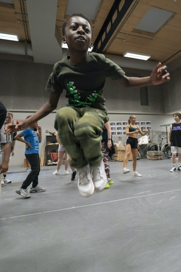 Photos: Inside Rehearsals For BUGSY MALONE at Theatre Royal Bath Image