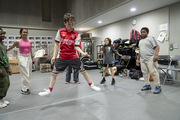 Photos: Inside Rehearsals For BUGSY MALONE at Theatre Royal Bath 