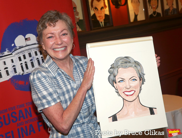 Photos: Julie White Receives Her Portrait at Sardi's Image
