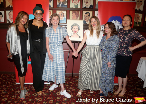 Photos: Julie White Receives Her Portrait at Sardi's Image