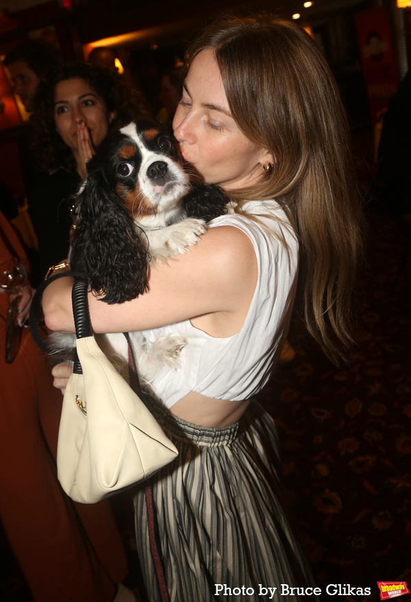 Photos: Julie White Receives Her Portrait at Sardi's Image