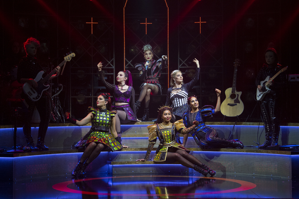 Review: SIX THE MUSICAL at Comedy Theatre 