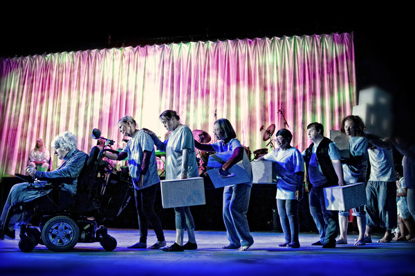 Photos: First Look at Amici Dance Theatre's ONE WORLD at Lyric Hammersmith Image