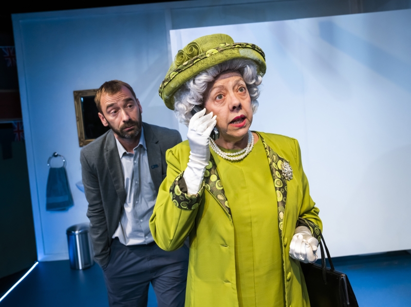 Photos: First Look at THE THRONE at Charing Cross Theatre Image