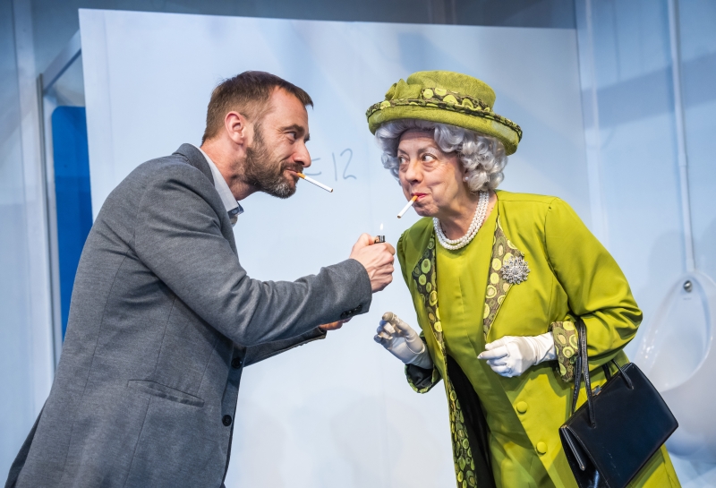 Photos: First Look at THE THRONE at Charing Cross Theatre Image