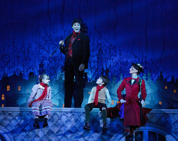 Photos: First Look at Louis Gaunt in MARY POPPINS Image