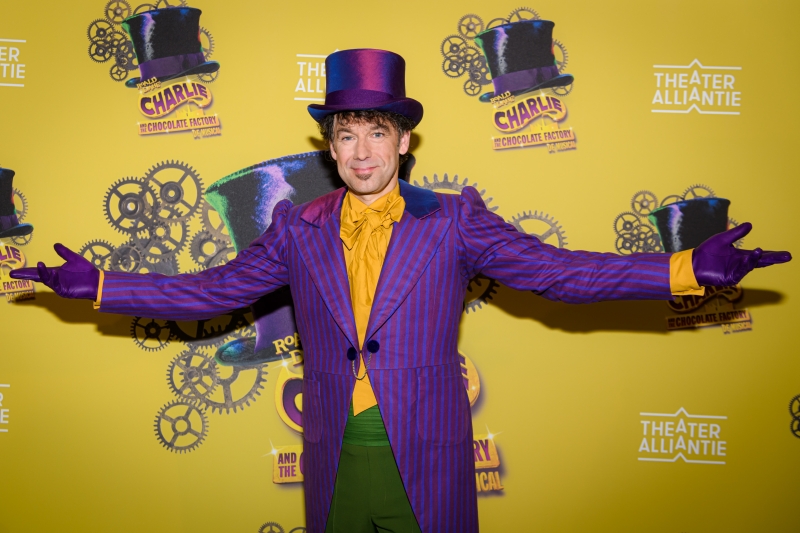 Feature: Remko Vrijdag Speelt Willy Wonka In Musical CHARLIE AND THE CHOCOLATE FACTORY! Image