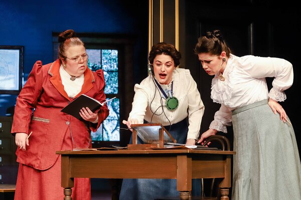 Annie (Rachel Permann), Henrietta (Jessica Robins) & Williamina (Deya Ozburn) Photo