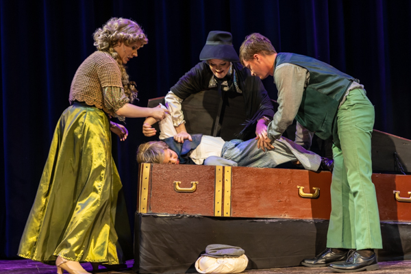 Photos: First look at MTVart's OLIVER! Image