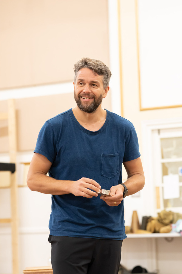 Photos: Inside Rehearsals For SOUTH PACIFIC at Manchester Opera House Image