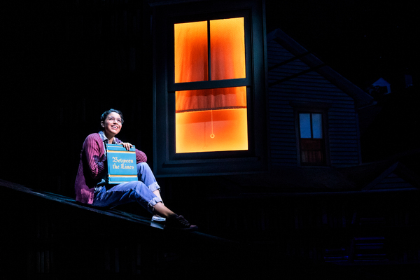 Photos & Video: First Look at Arielle Jacobs, Julia Murney & More in BETWEEN THE LINES Opening Off-Broadway Tonight Image