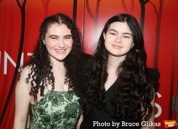 Lilla Crawford and Savvy Crawford Photo