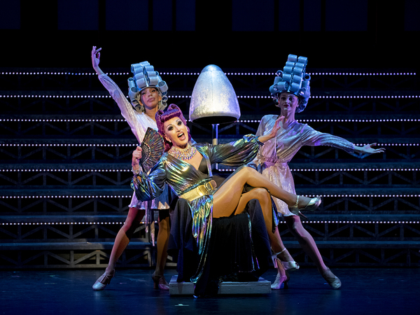 Photos: First Look at GREASE at Musical Theatre West Image