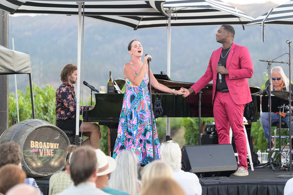 Photos: First Look At AIN'T TOO PROUD and THE LION KING's Jelani Remy Performing at Broadway and Vine Image
