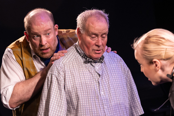 Photos: First look at Red Herring Theater's WAITING FOR WAITING FOR GODOT Image