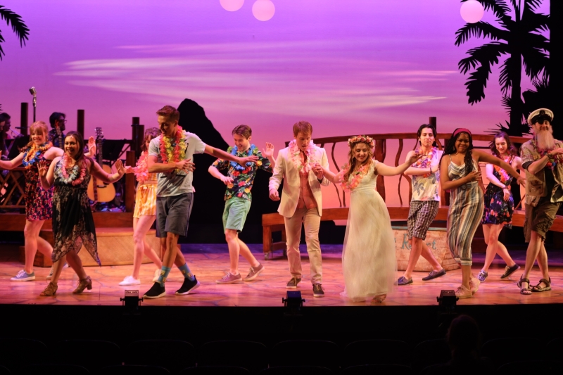 Review: ESCAPE TO MARGARITAVILLE  at Old Log Theatre 