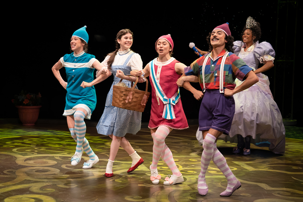 Photos: First Look At THE WIZARD OF OZ At Marriott Theatre Image