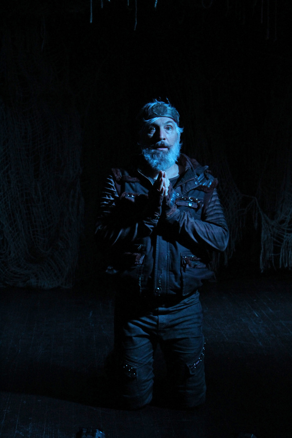 Photos: First Look At DE-CRUIT Presenting THE HEAD OF RICHARD Image
