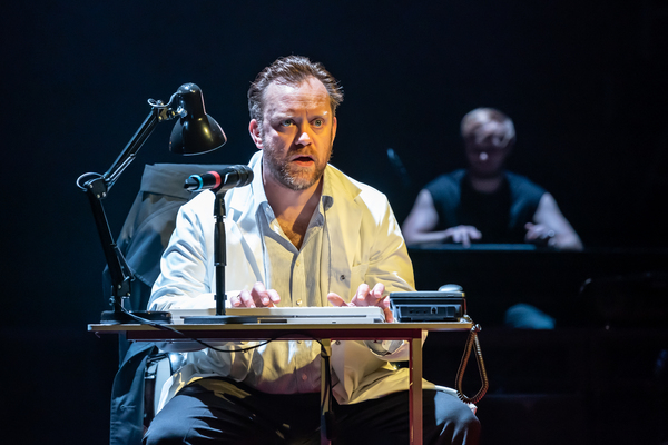 Photos: First Look at CLOSER, Opening This Week at the Lyric Hammersmith Theatre 