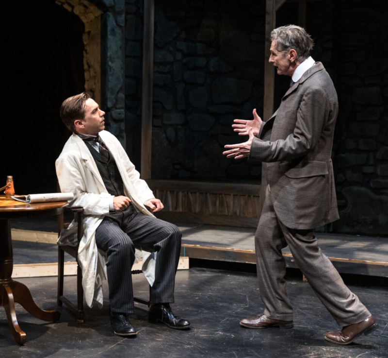 Review: HOLMES AND WATSON at Park Square Theatre  Image