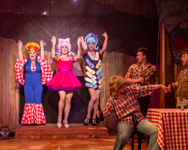 Photos & Video: First Look at PRISCILLA QUEEN OF THE DESERT at Mercury Theater Chicago Image