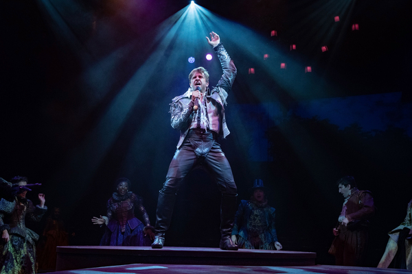 Photo Exclusive: First Look at Ben Fankhauser, Jackie Burns, and More In SOMETHING ROTTEN! At Broadway at Music Circus Image