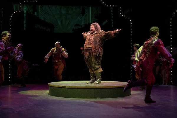 Photo Exclusive: First Look at Ben Fankhauser, Jackie Burns, and More In SOMETHING ROTTEN! At Broadway at Music Circus Image